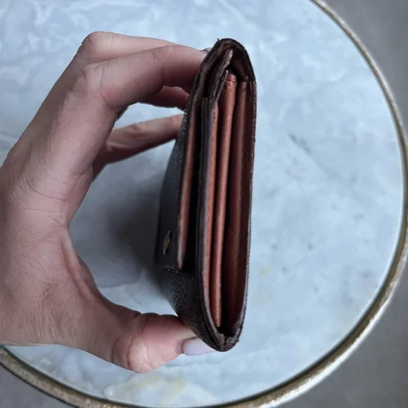 Louis Vuitton Monogram Brown Signature Compact Wallet CA1907 - Picture 3 of 16